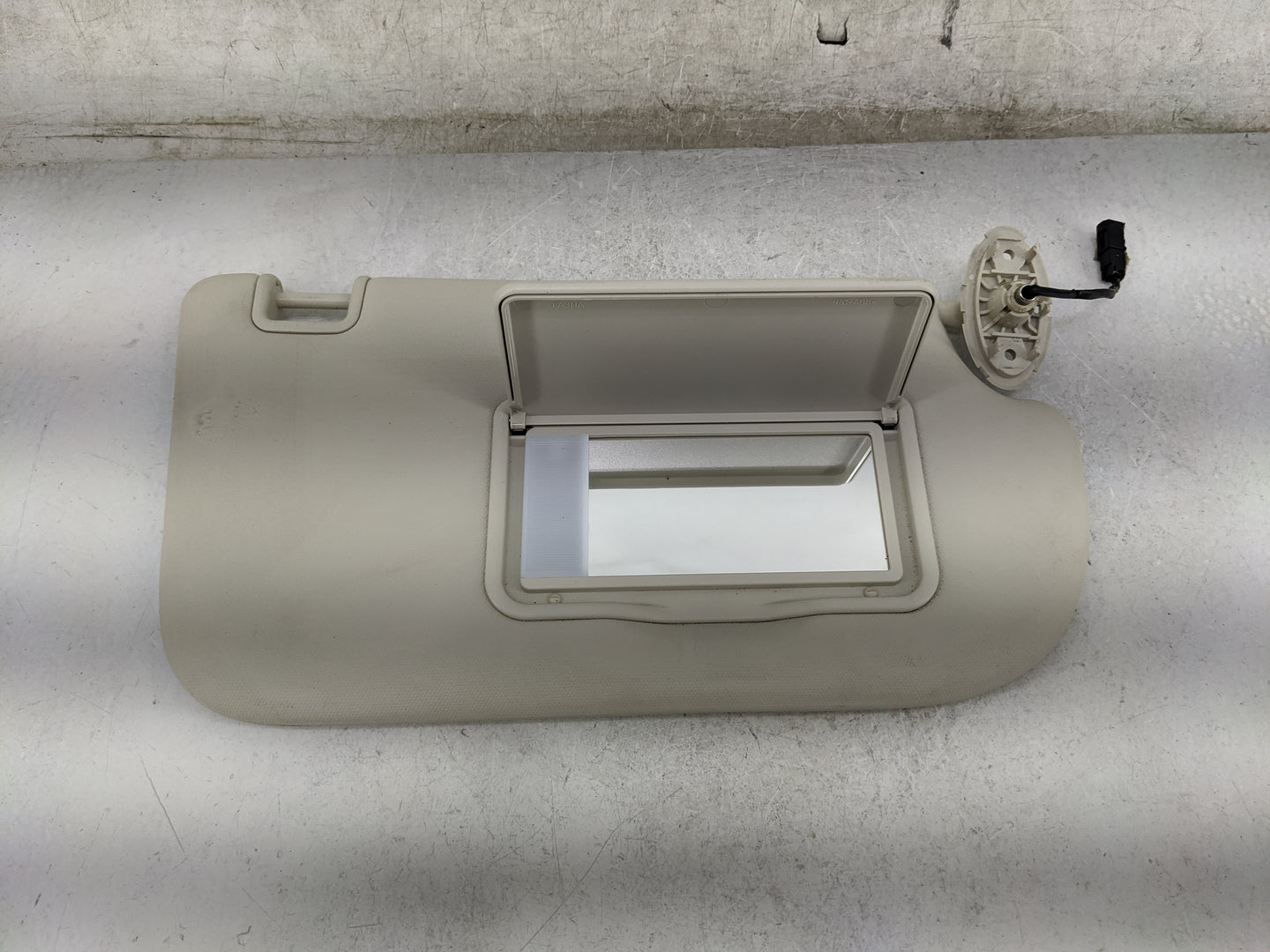 2013-2019 Ford Escape Sun Visor Shade Replacement Passenger Right Mirror Fits Fits 2013 2014 2015 2016 2017 2018 2019 OEM Us