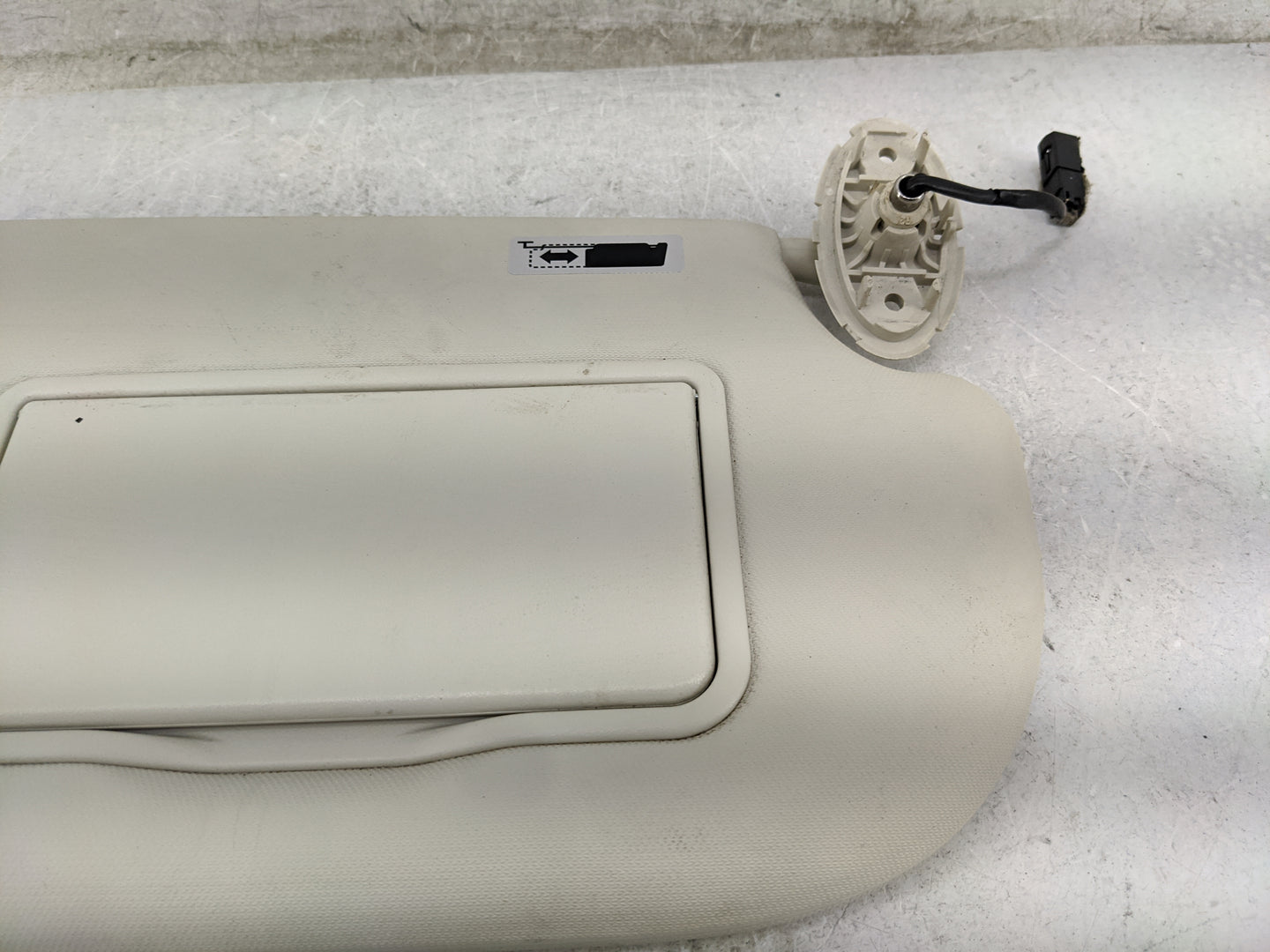 2013-2019 Ford Escape Sun Visor Shade Replacement Passenger Right Mirror Fits Fits 2013 2014 2015 2016 2017 2018 2019 OEM Us