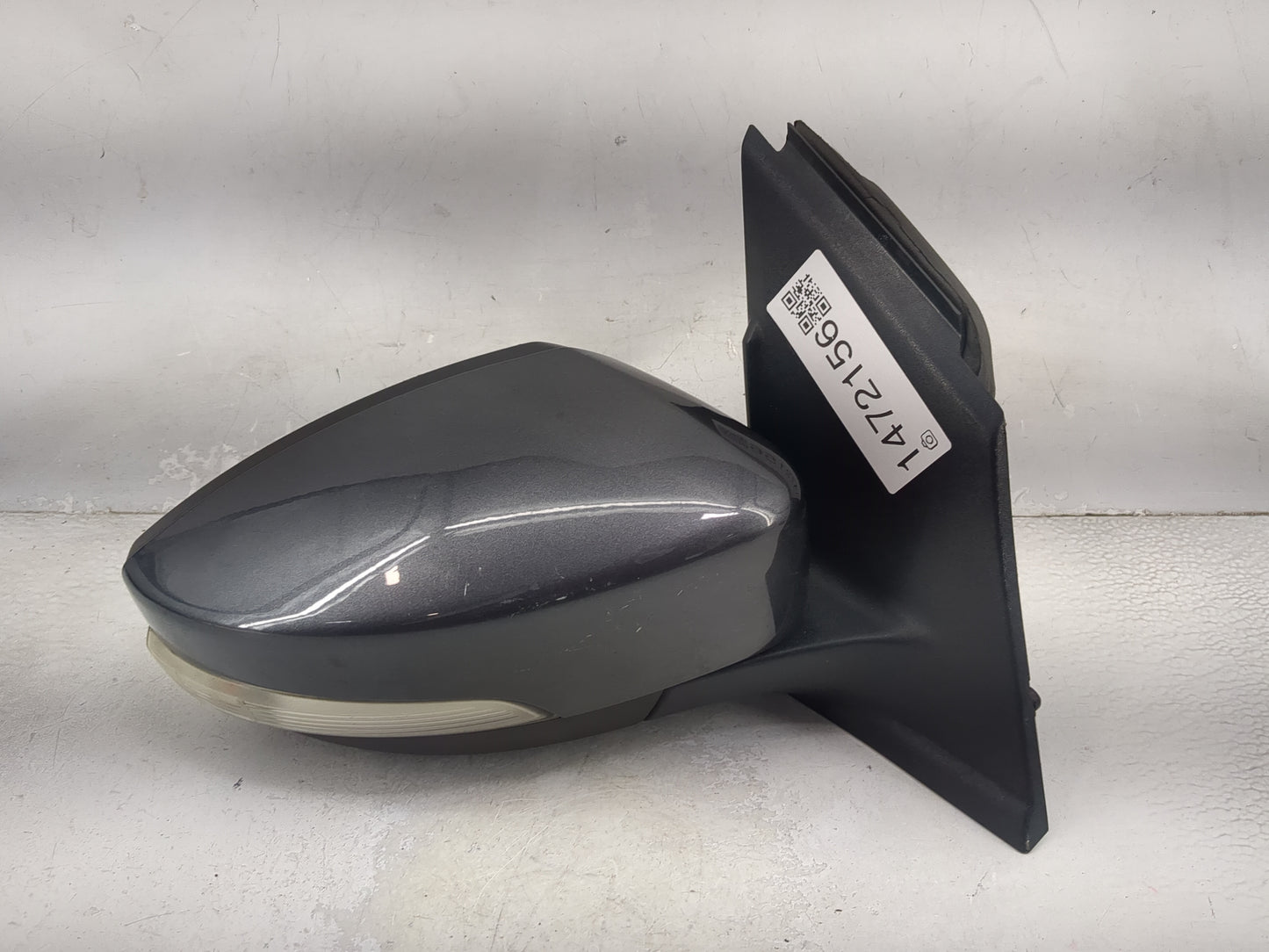 2017-2019 Ford Escape Passenger Side View Mirror - Right Door Mirror OEM Used - Oemusedautoparts1.com
