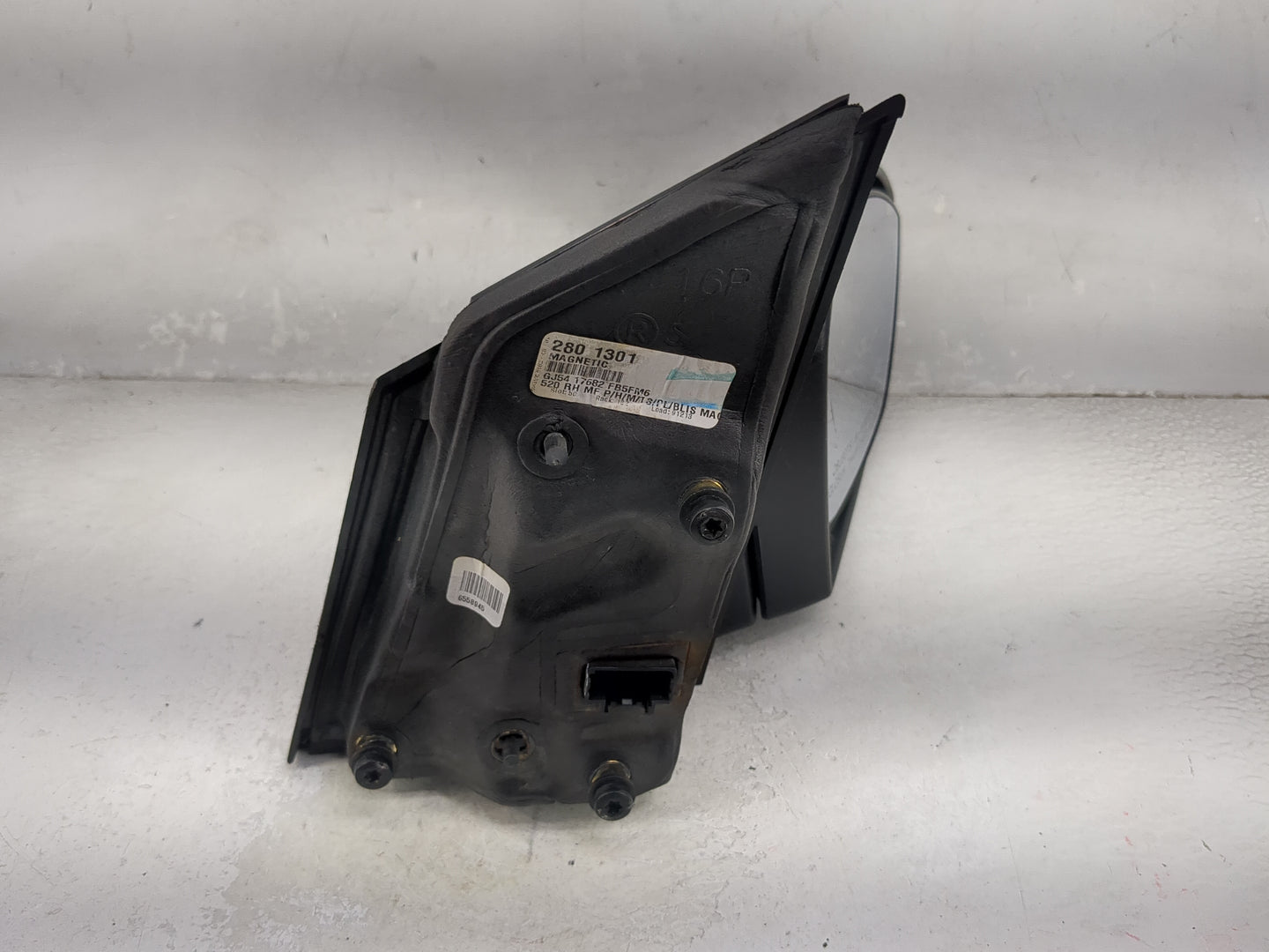 2017-2019 Ford Escape Passenger Side View Mirror - Right Door Mirror OEM Used - Oemusedautoparts1.com