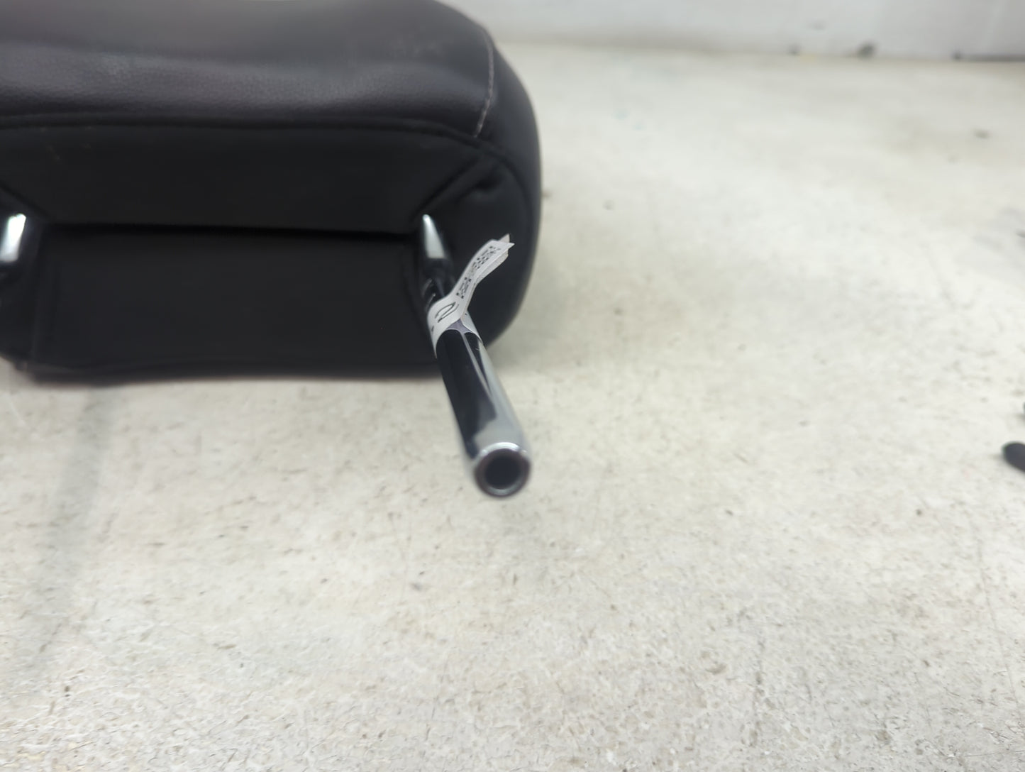 2017 Ford Escape Headrest Head Rest Front Driver Passenger Seat Fits OEM Used Auto Parts - Oemusedautoparts1.com