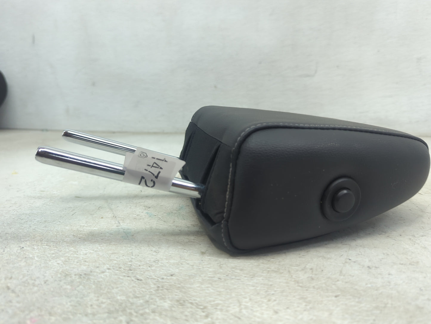 2017 Ford Escape Headrest Head Rest Rear Seat Fits OEM Used Auto Parts - Oemusedautoparts1.com