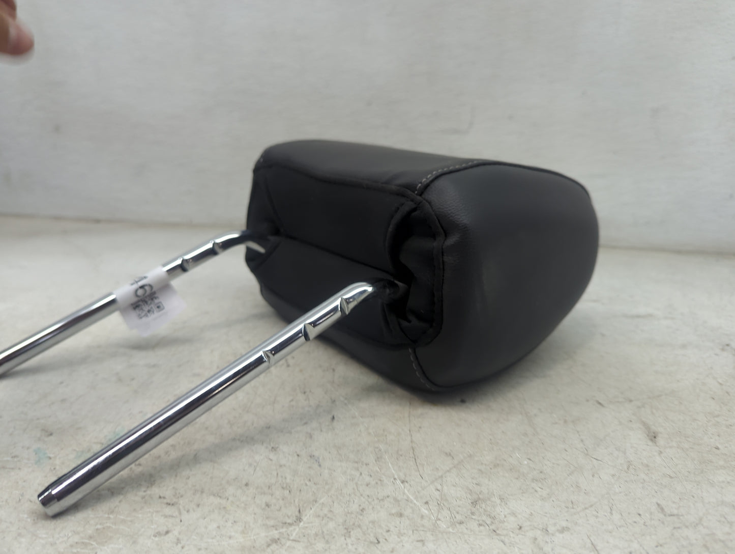 2017 Ford Escape Headrest Head Rest Front Driver Seat Black 1472467 - Oemusedautoparts1.com