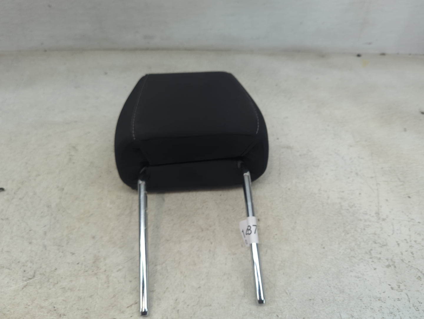 2017 Ford Escape Headrest Head Rest Front Driver Seat Black 1472877 - Oemusedautoparts1.com