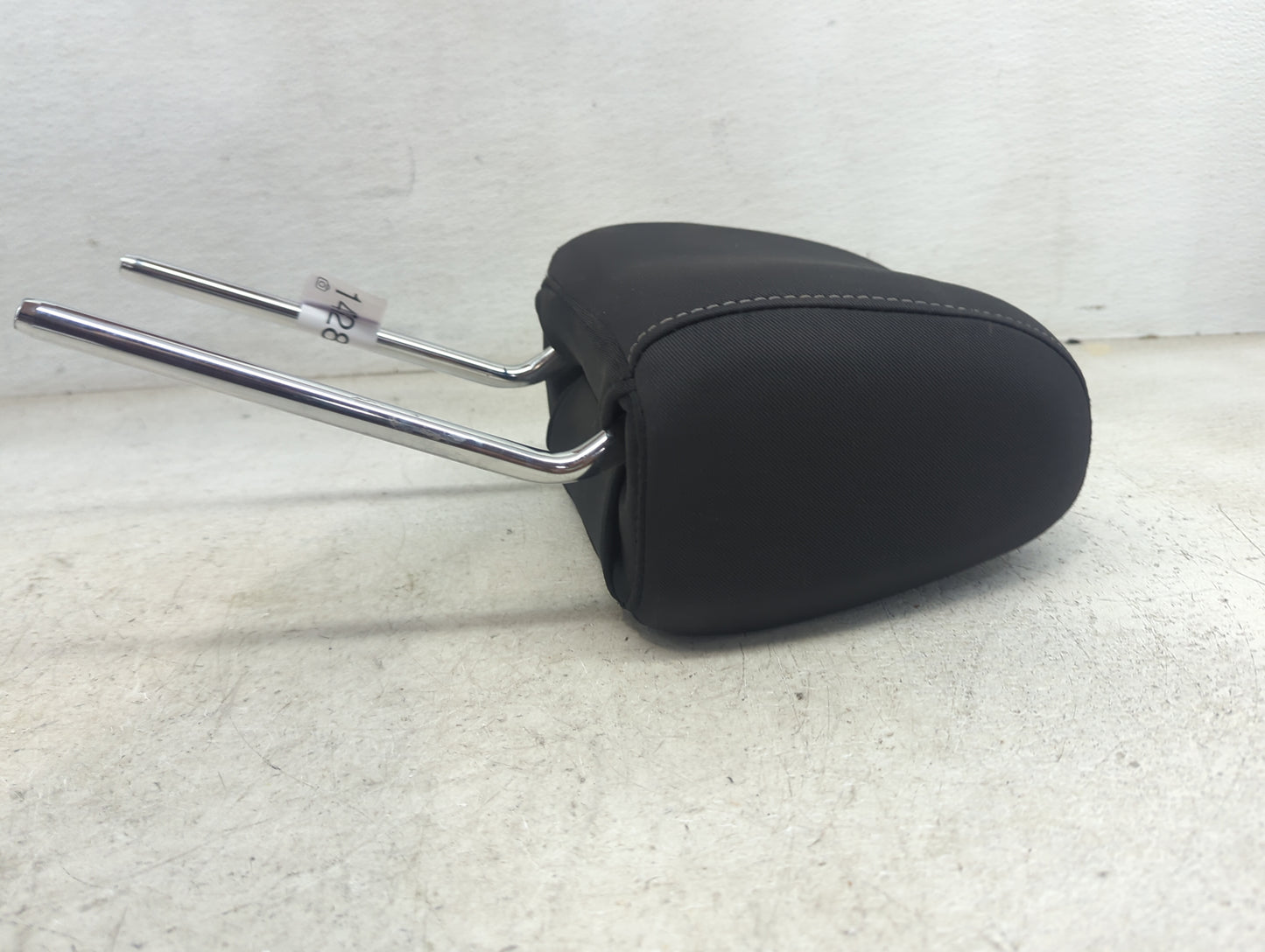2017 Ford Escape Headrest Head Rest Front Driver Seat Black 1472877 - Oemusedautoparts1.com