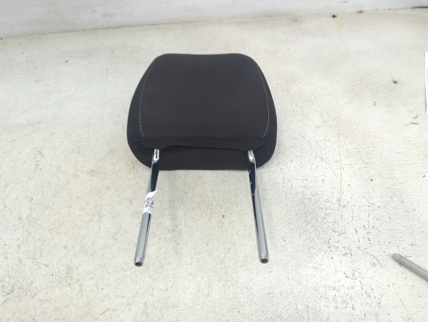 2017 Ford Escape Headrest Head Rest Front Driver Seat Black 1472877 - Oemusedautoparts1.com