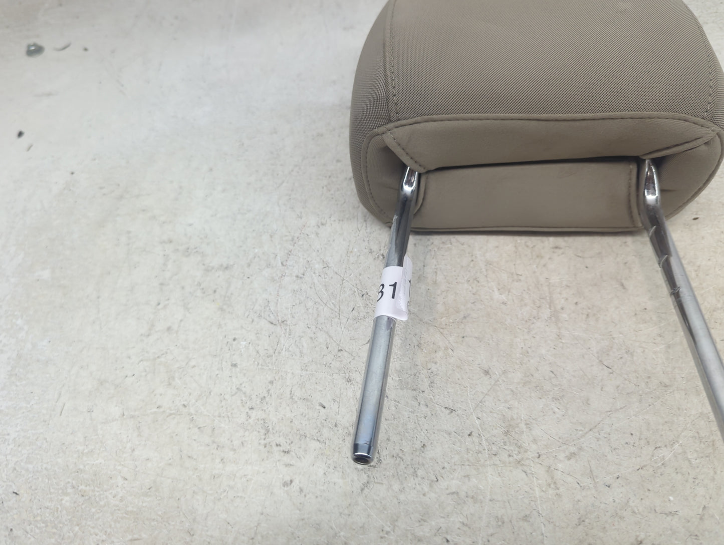 2017 Ford Escape Headrest Head Rest Front Driver Passenger Seat Fits OEM Used Auto Parts - Oemusedautoparts1.com