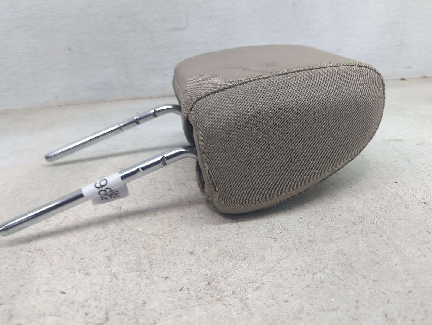 2017 Ford Escape Headrest Head Rest Front Driver Passenger Seat Fits OEM Used Auto Parts - Oemusedautoparts1.com