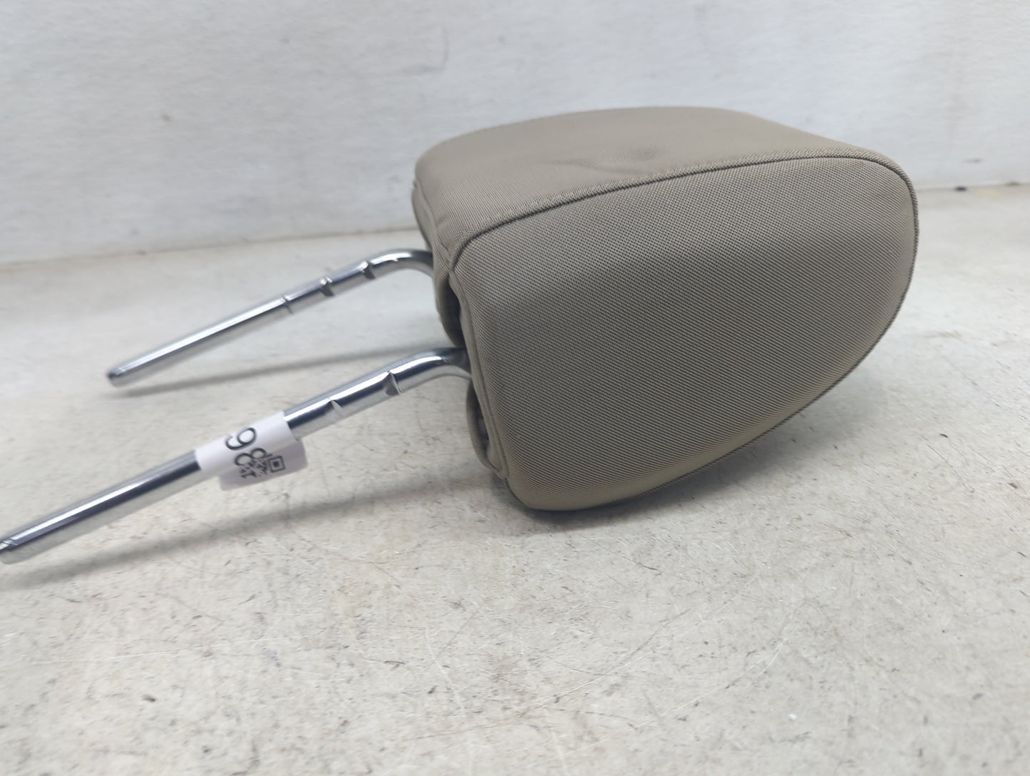 2017 Ford Escape Headrest Head Rest Front Driver Passenger Seat Fits OEM Used Auto Parts - Oemusedautoparts1.com