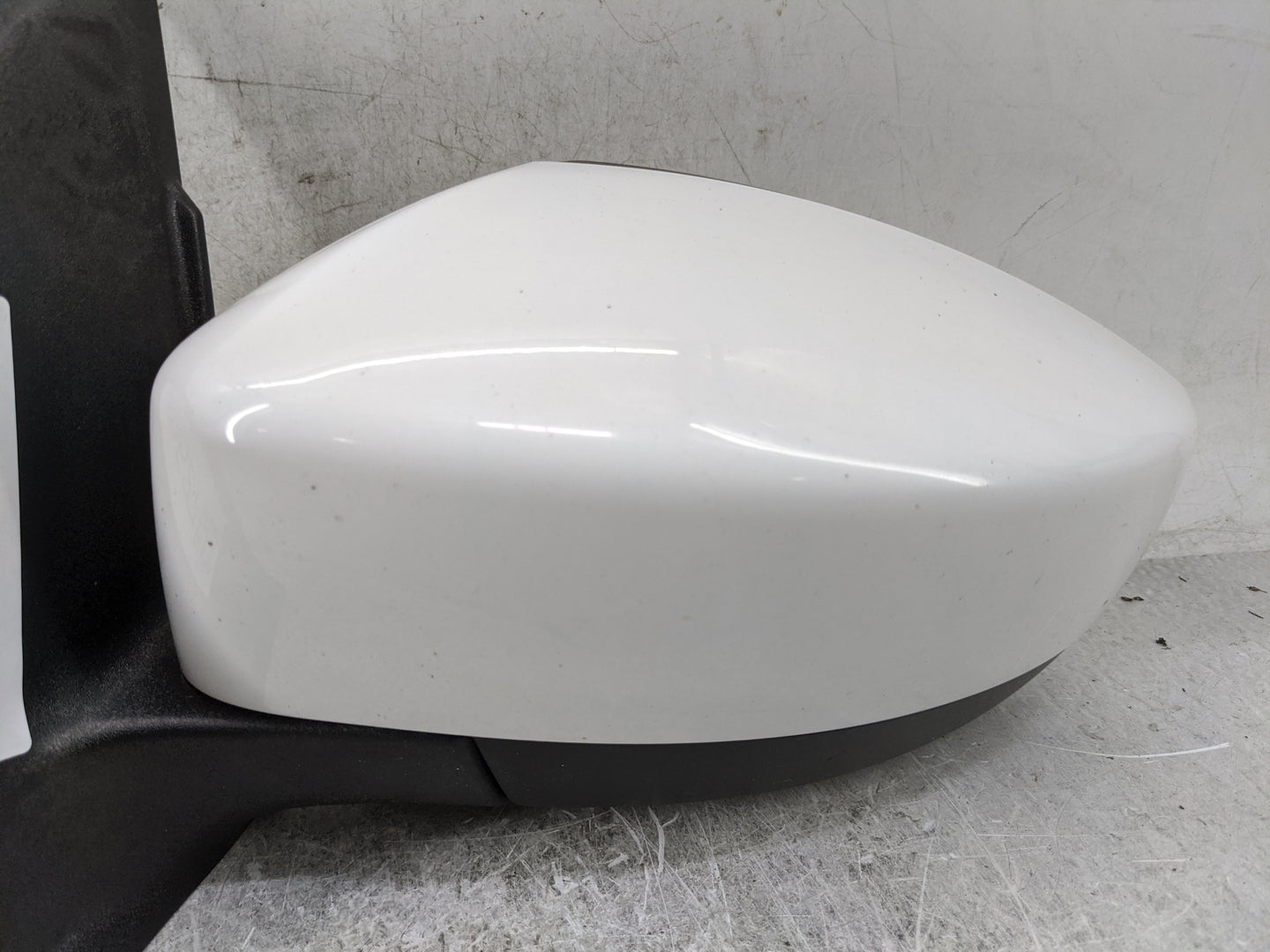 2017-2019 Ford Escape Driver Side View Mirror - Left Door Mirror OEM Used - Oemusedautoparts1.com