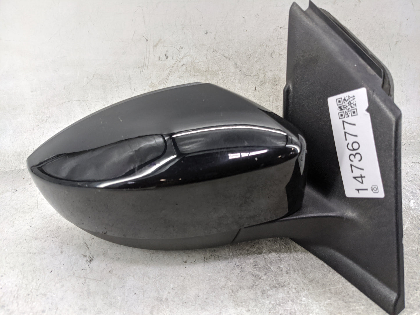 2017-2019 Ford Escape Passenger Side View Mirror - Right Door Mirror OEM Used - Oemusedautoparts1.com