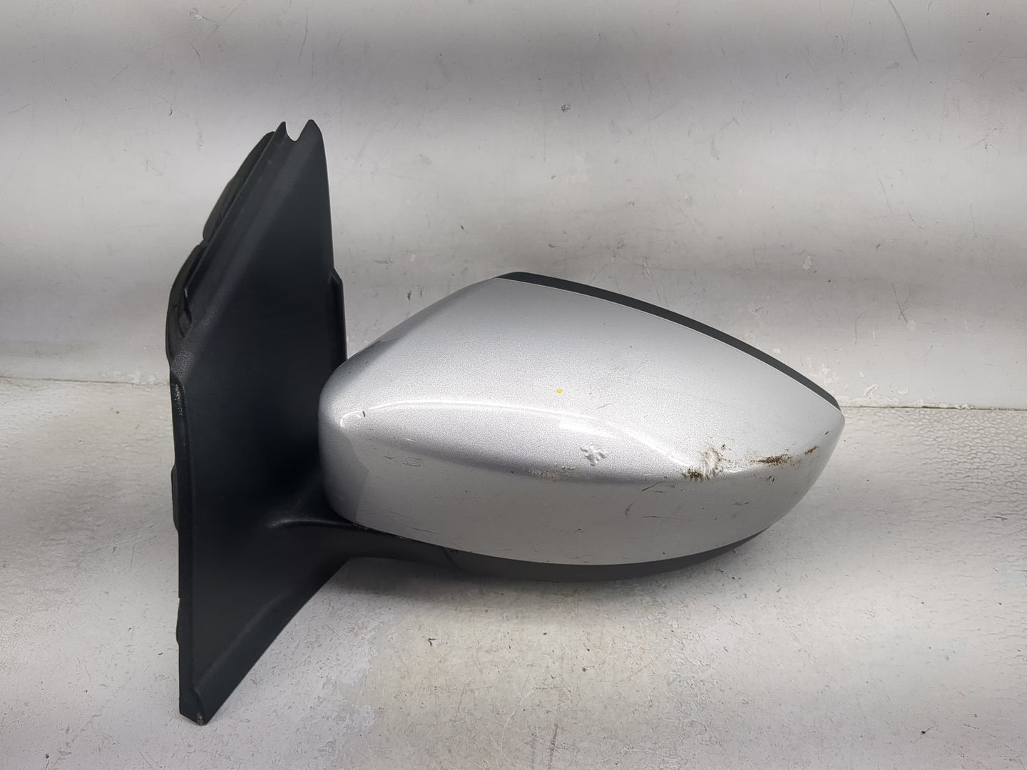 2017-2019 Ford Escape Driver Side View Mirror - Left Door Mirror OEM Used - Oemusedautoparts1.com