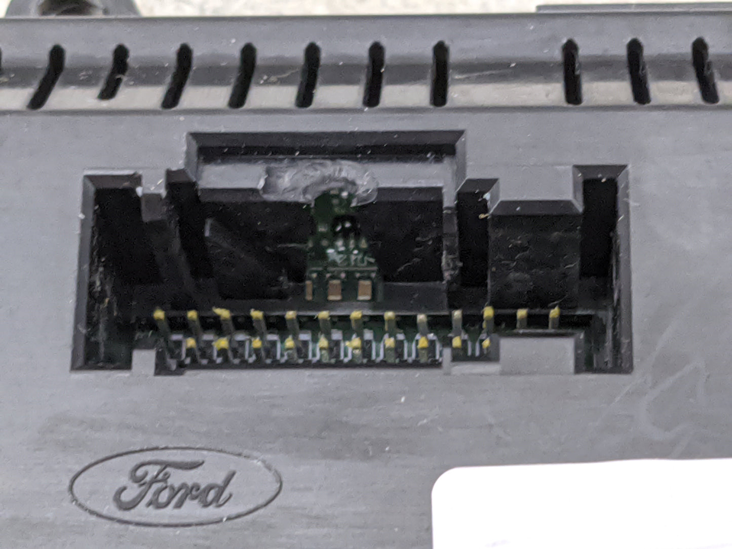 2017 Ford Escape Climate Control Module Temperature AC/Heater Replacement P/N:GJ5T-18C612-AE Fits OEM Used Auto Parts - Oemu