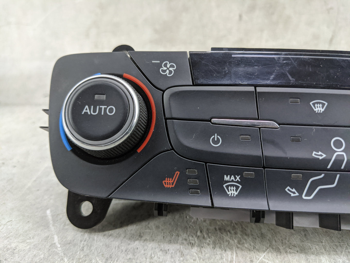 2017 Ford Escape Climate Control Module Temperature AC/Heater Replacement P/N:GJ5T-18C612-CE Fits OEM Used Auto Parts - Oemu