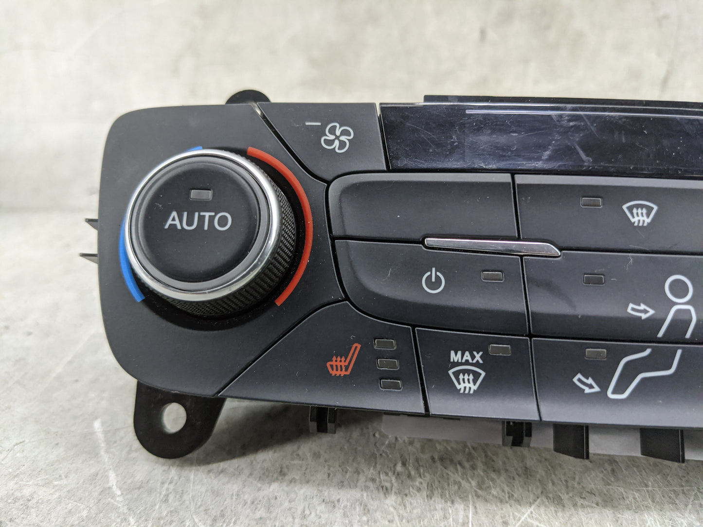 2017 Ford Escape Climate Control Module Temperature AC/Heater Replacement P/N:GJ5T-18C612-CE Fits OEM Used Auto Parts - Oemu