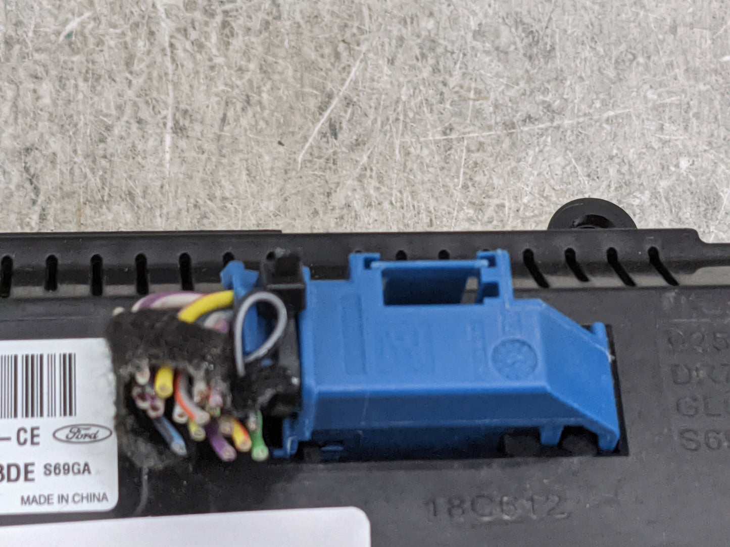 2017 Ford Escape Climate Control Module Temperature AC/Heater Replacement P/N:GJ5T-18C612-CE Fits OEM Used Auto Parts - Oemu
