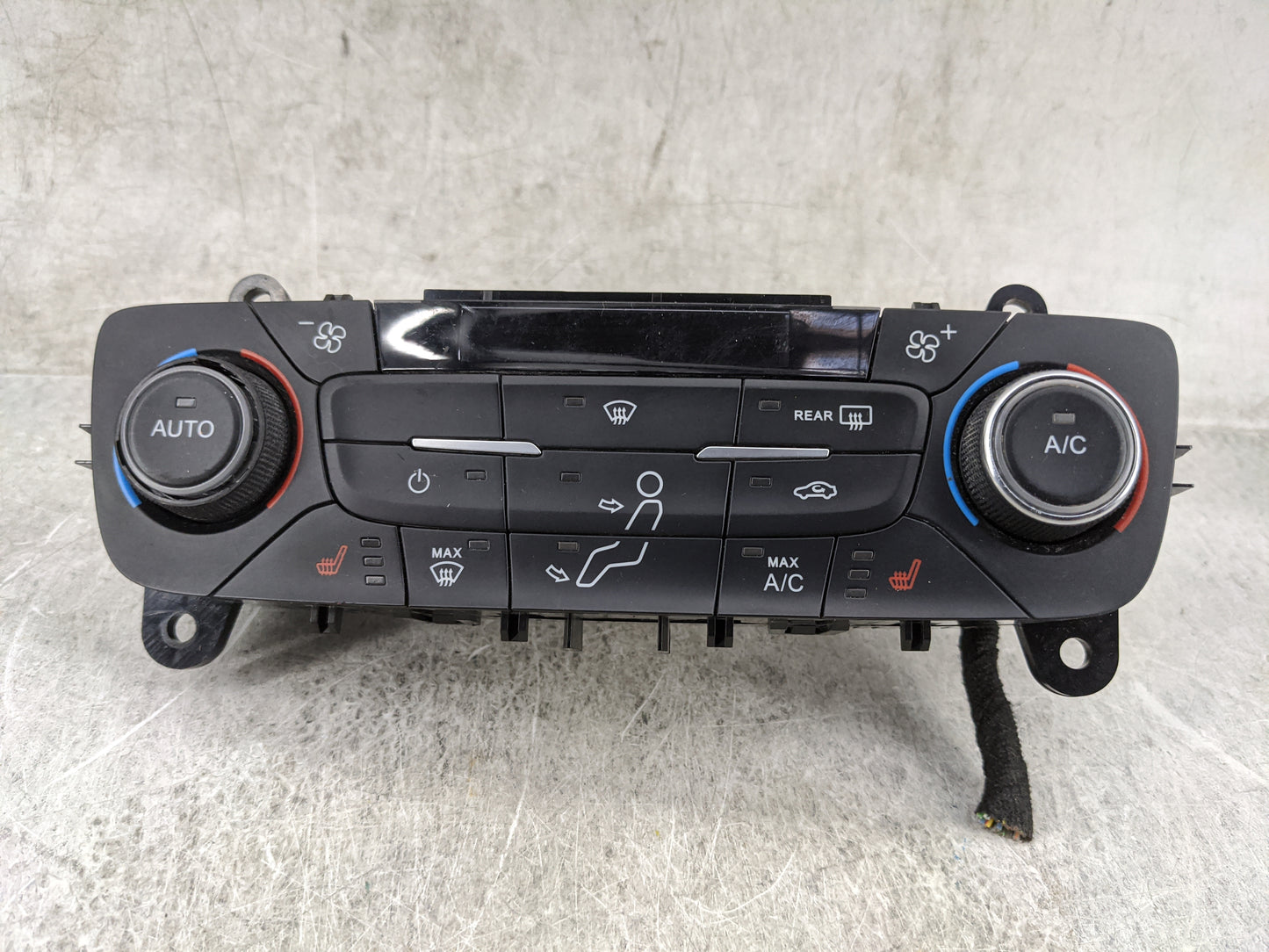 2017 Ford Escape Climate Control Module Temperature AC/Heater Replacement P/N:GJ5T-18C612-FA Fits OEM Used Auto Parts - Oemu