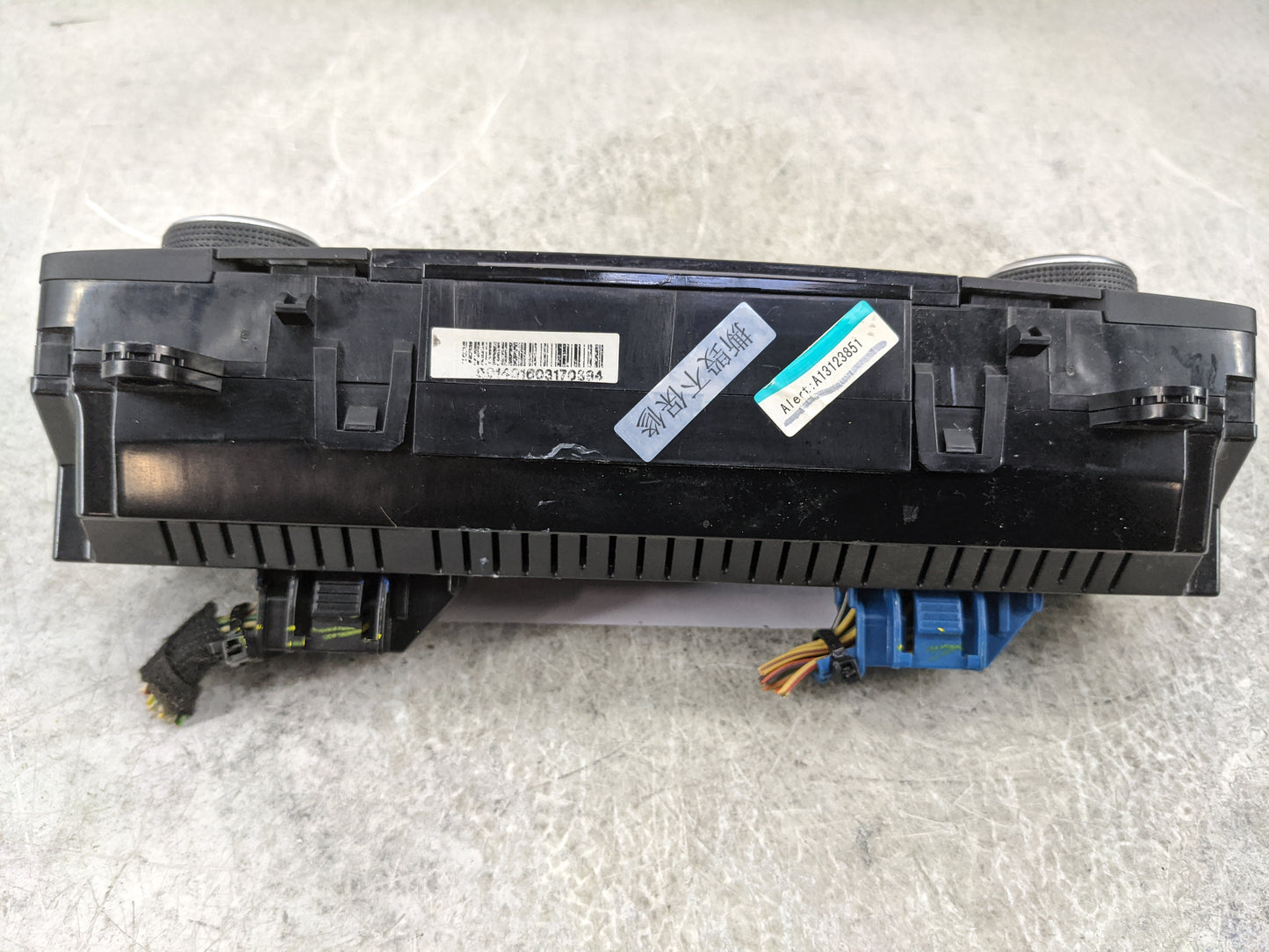2017 Ford Escape Climate Control Module Temperature AC/Heater Replacement P/N:GJ5T-18C612-AC Fits OEM Used Auto Parts - Oemu