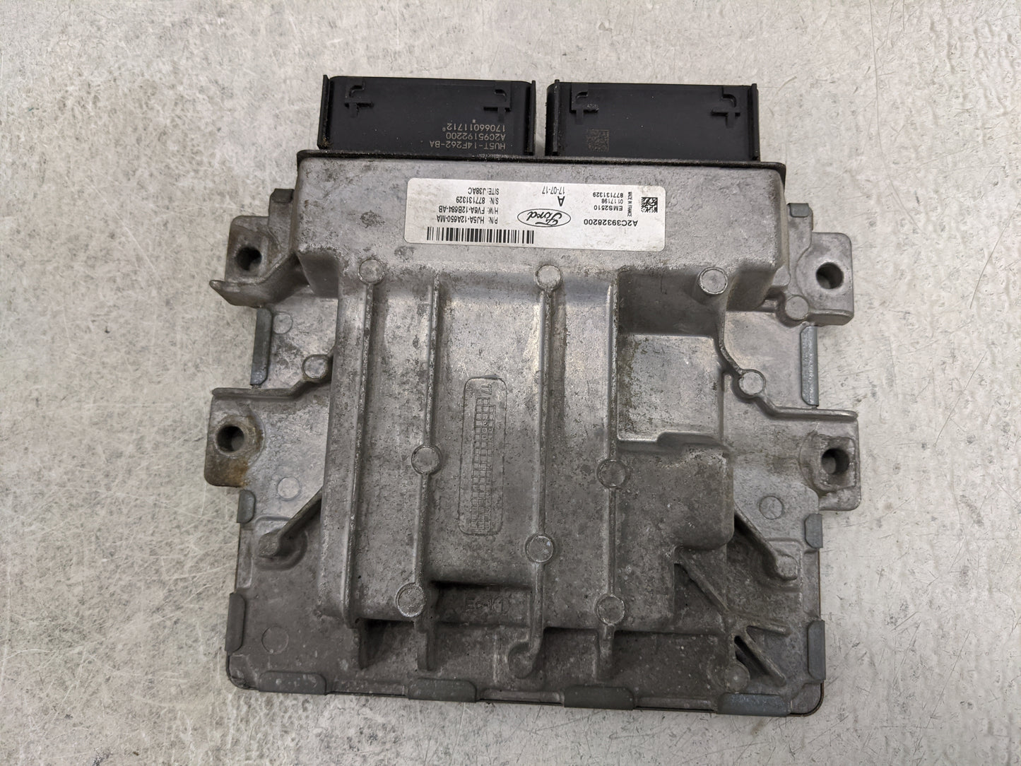 2017-2019 Ford Escape PCM Engine Control Computer ECU ECM PCU OEM P/N:HJ5A-12A650-MA HU5T-14F262-BA Fits Fits 2017 2018 2019