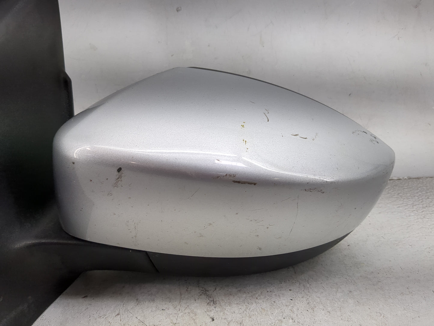 2017-2019 Ford Escape Driver Side View Mirror - Left Door Mirror OEM Used - Oemusedautoparts1.com