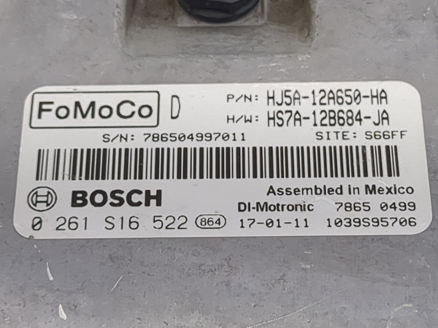 2017 Ford Escape PCM Engine Control Computer ECU ECM PCU OEM P/N:HJ5A-12A650-HA HS7A-12B684-JA Fits Fits 2018 2019 2020 OEM 