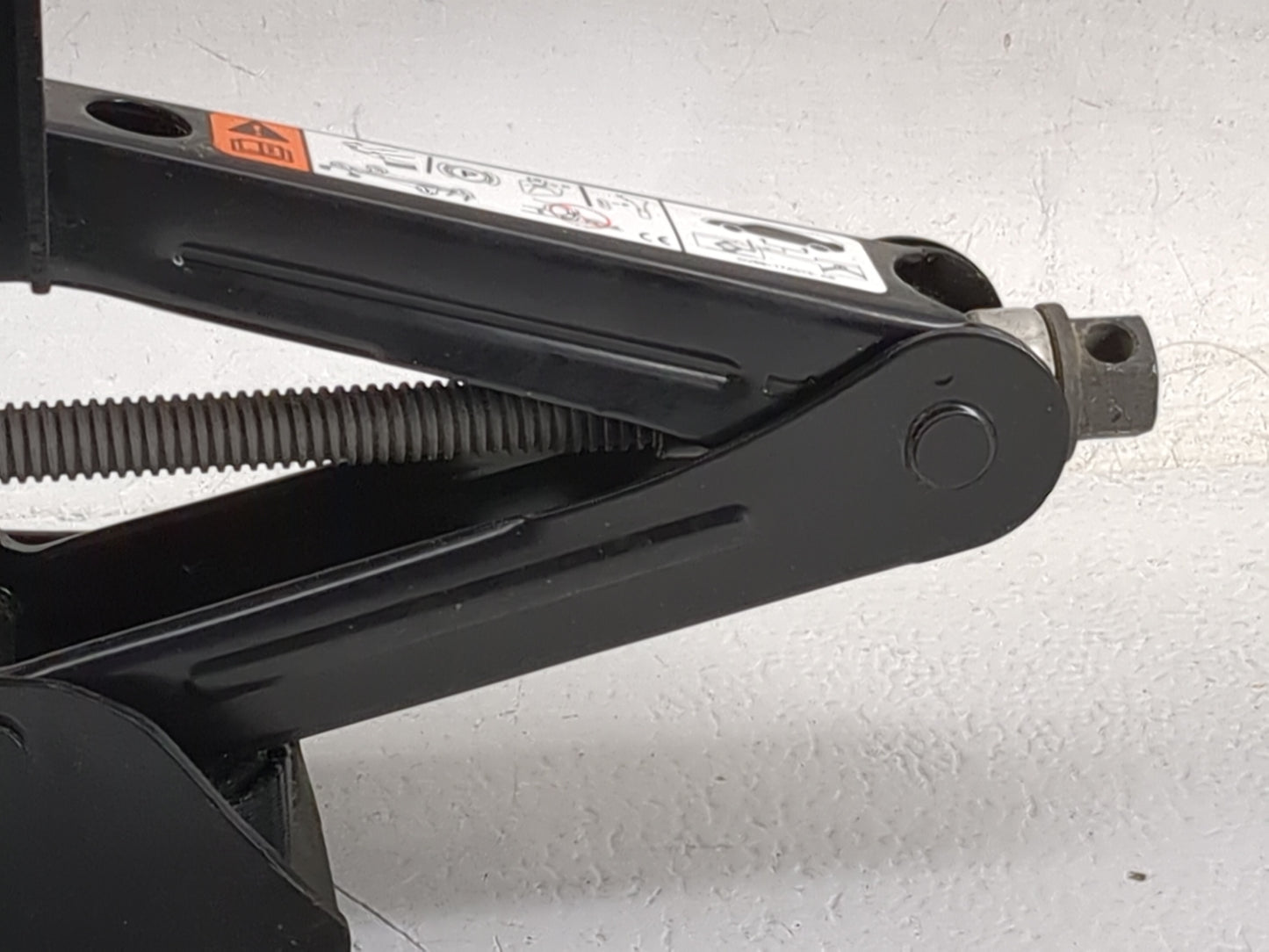 2017 Ford Escape Spare Scissor Car Jack Black - Oemusedautoparts1.com