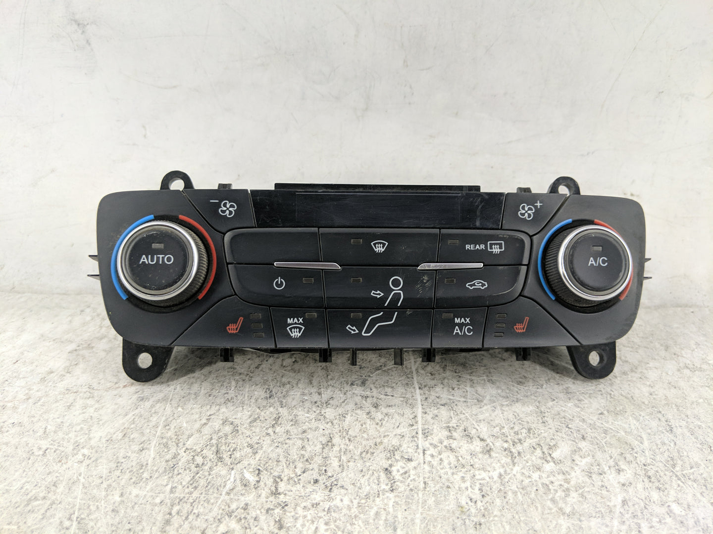 2017 Ford Escape Climate Control Module Temperature AC/Heater Replacement P/N:GJ5T-18C612-FA Fits OEM Used Auto Parts - Oemu