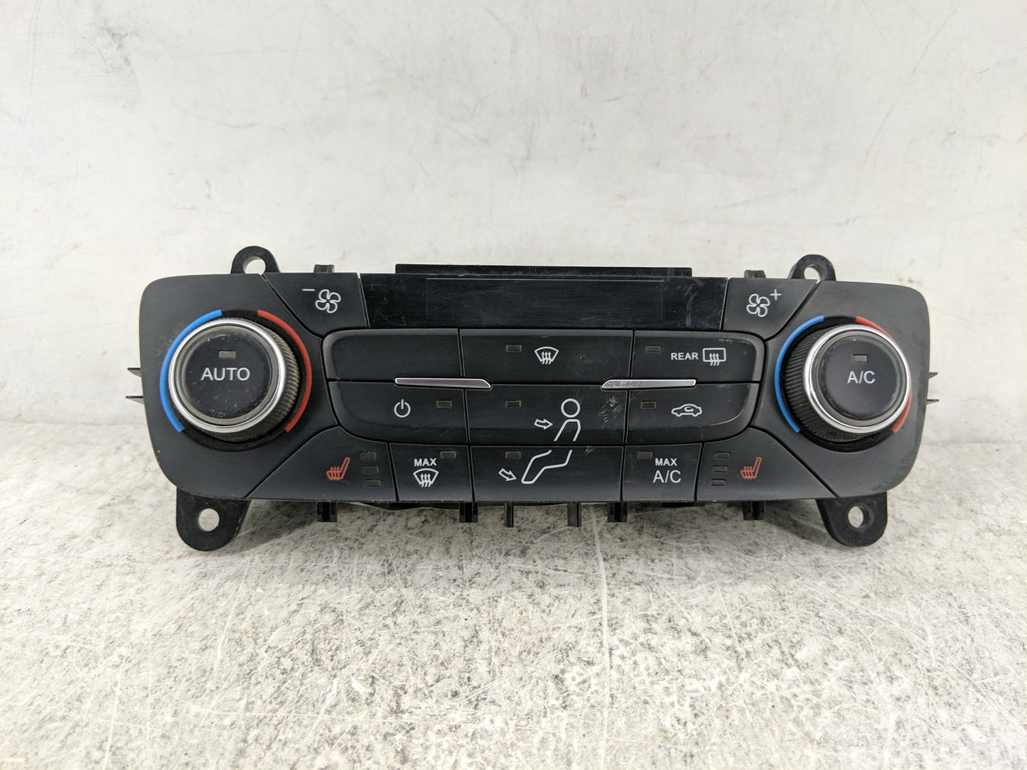 2017 Ford Escape Climate Control Module Temperature AC/Heater Replacement P/N:GJ5T-18C612-FA Fits OEM Used Auto Parts - Oemu