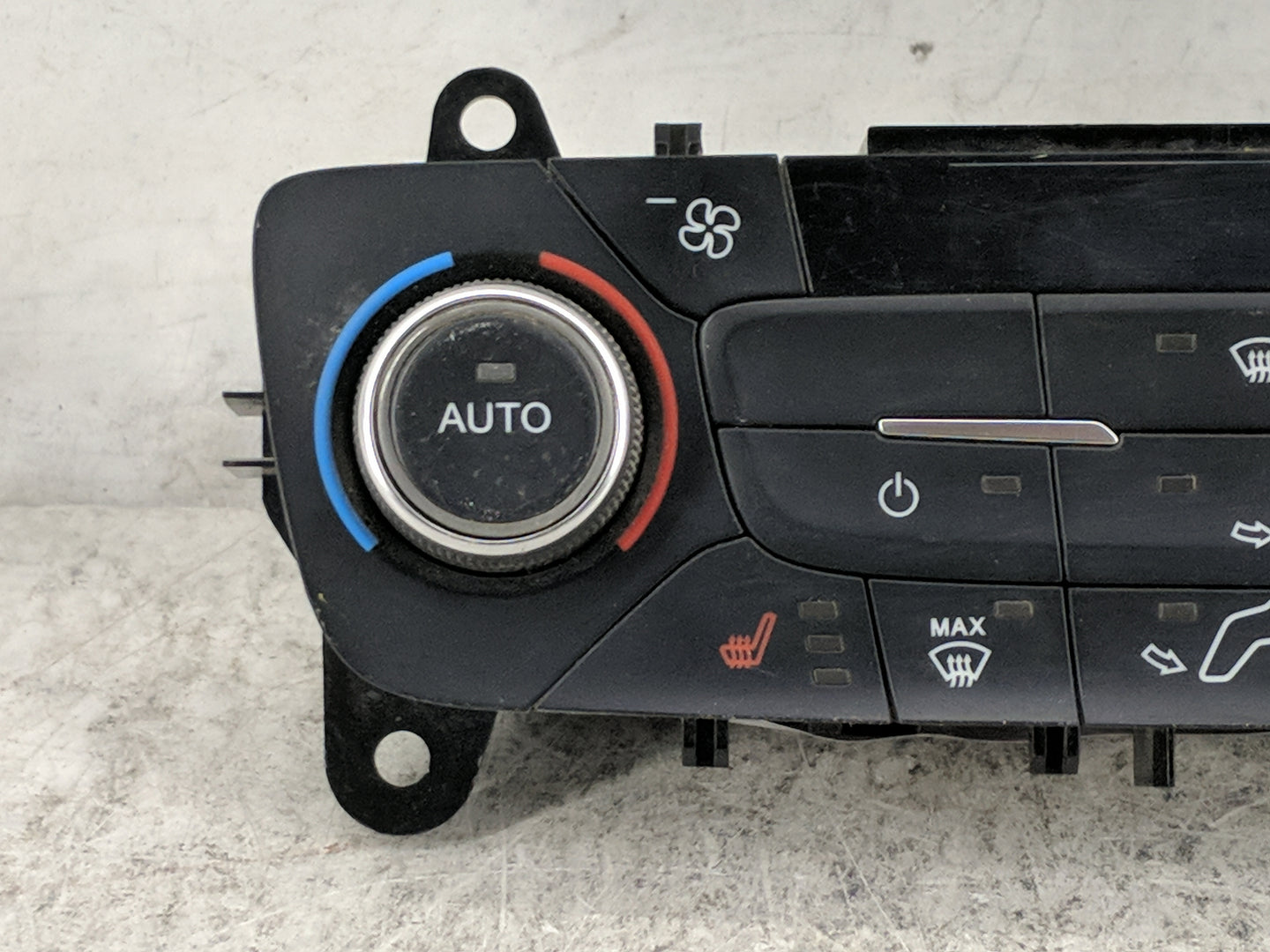 2017 Ford Escape Climate Control Module Temperature AC/Heater Replacement P/N:GJ5T-18C612-FA Fits OEM Used Auto Parts - Oemu