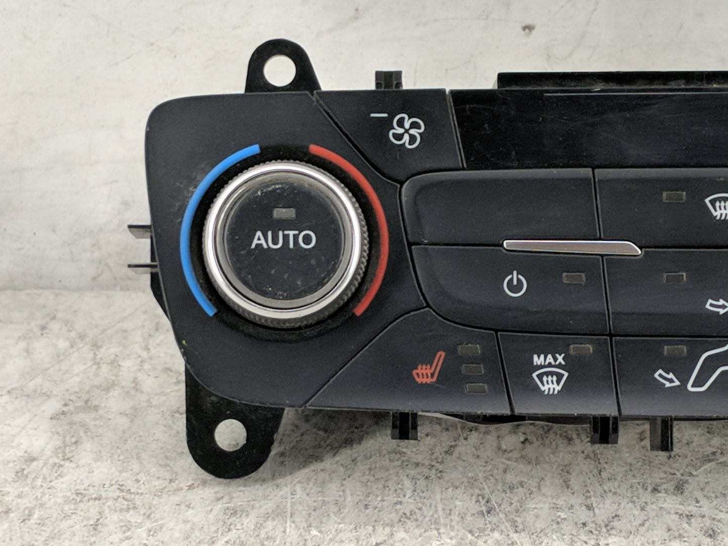 2017 Ford Escape Climate Control Module Temperature AC/Heater Replacement P/N:GJ5T-18C612-FA Fits OEM Used Auto Parts - Oemu