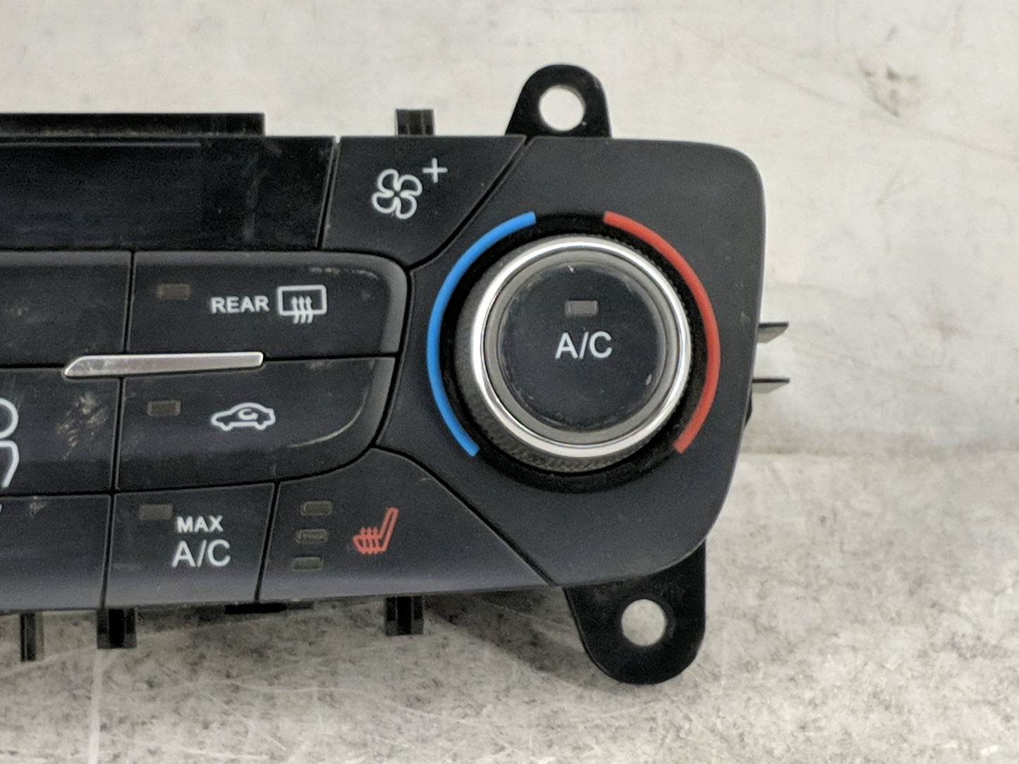 2017 Ford Escape Climate Control Module Temperature AC/Heater Replacement P/N:GJ5T-18C612-FA Fits OEM Used Auto Parts - Oemu