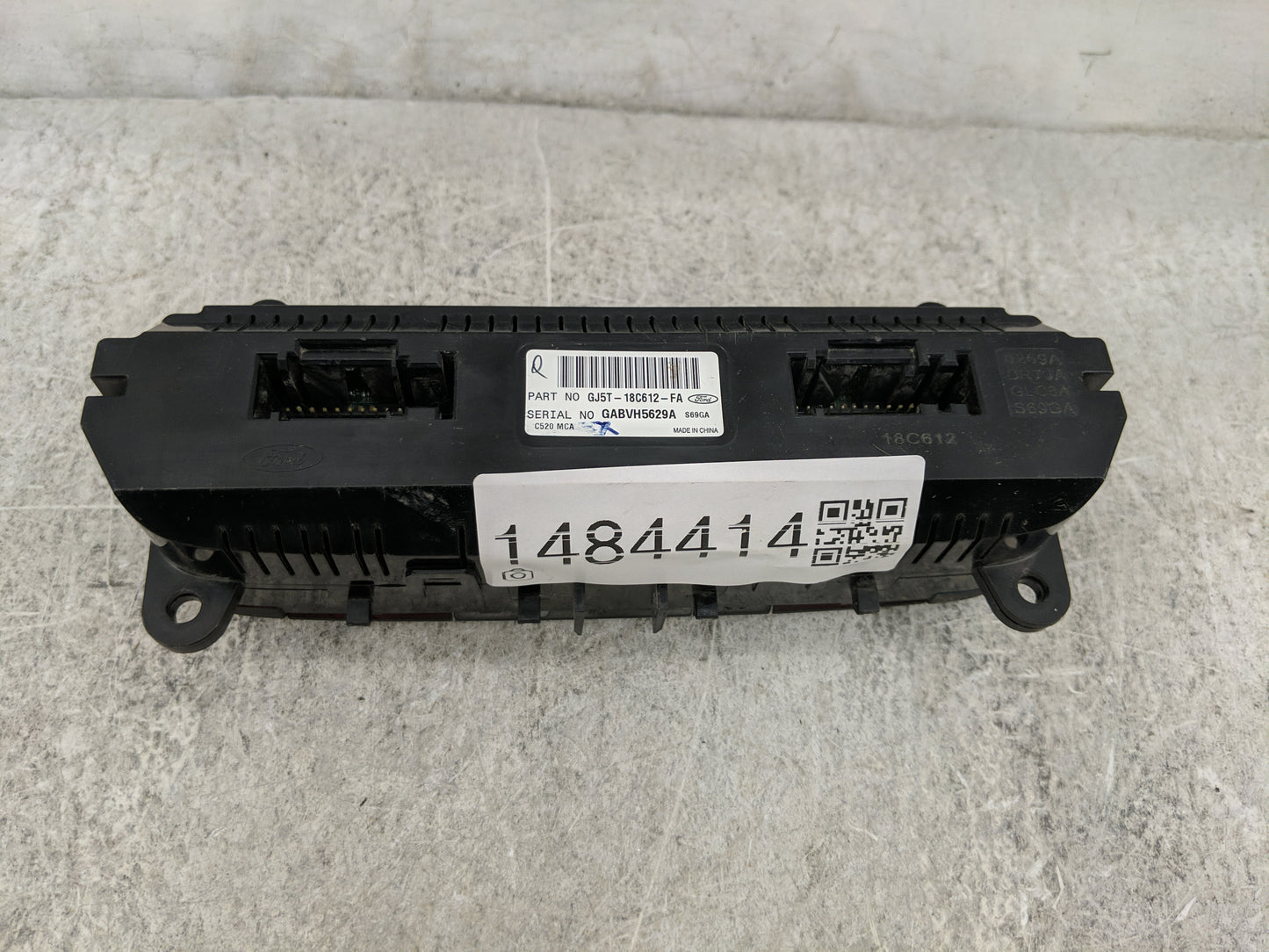 2017 Ford Escape Climate Control Module Temperature AC/Heater Replacement P/N:GJ5T-18C612-FA Fits OEM Used Auto Parts - Oemu