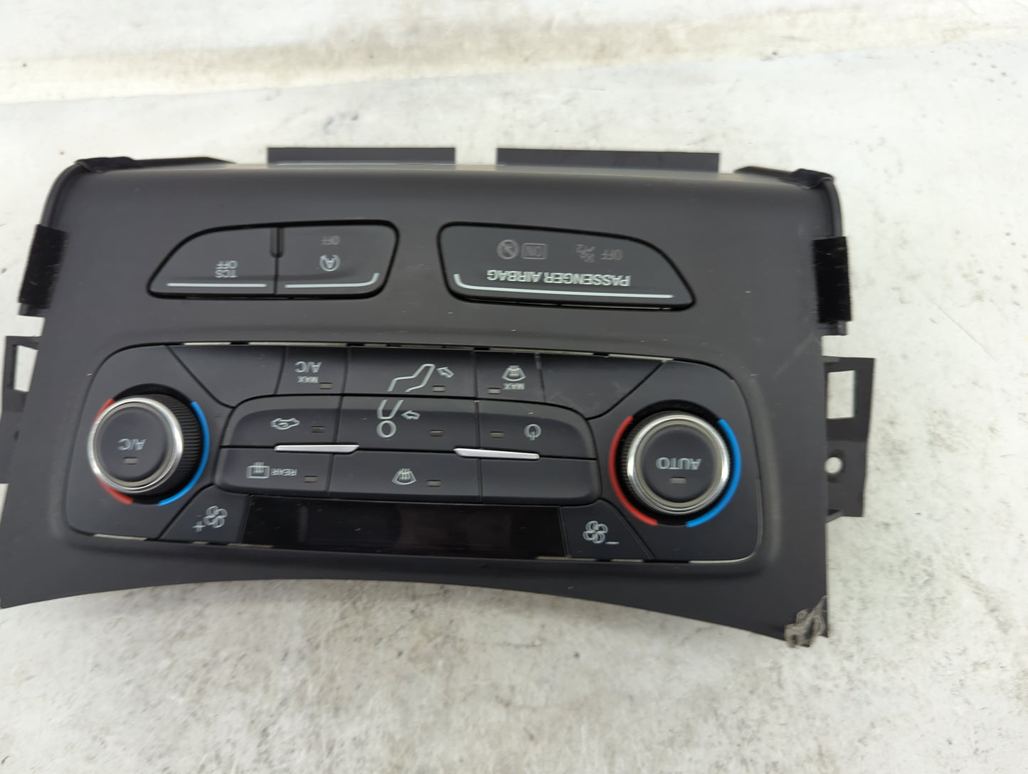 2017 Ford Escape Climate Control Module Temperature AC/Heater Replacement P/N:GJ5T-18C612-EA GJ54 18522 AE3JA6 Fits OEM Used