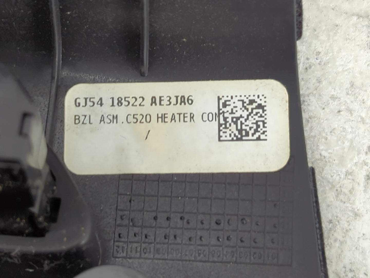 2017 Ford Escape Climate Control Module Temperature AC/Heater Replacement P/N:GJ5T-18C612-EA GJ54 18522 AE3JA6 Fits OEM Used