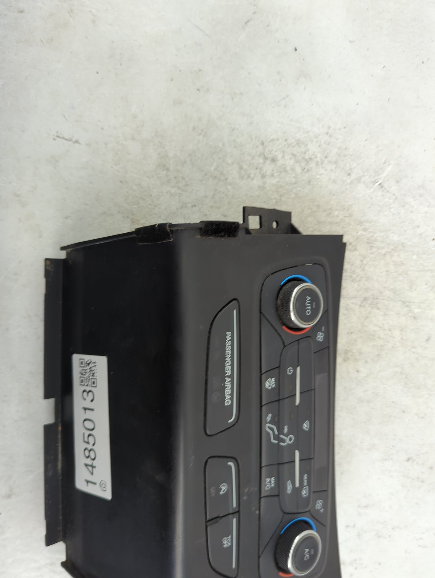 2017 Ford Escape Climate Control Module Temperature AC/Heater Replacement P/N:GJ5T-18C612-AE AEAVQ6K28C Fits OEM Used Auto P
