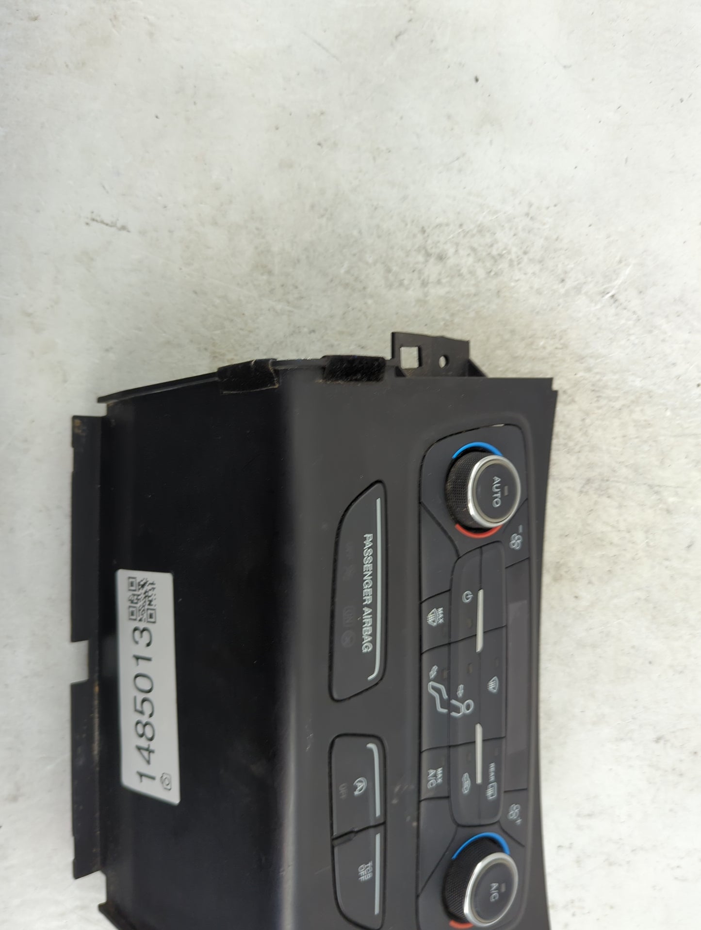 2017 Ford Escape Climate Control Module Temperature AC/Heater Replacement P/N:GJ5T-18C612-AE AEAVQ6K28C Fits OEM Used Auto P