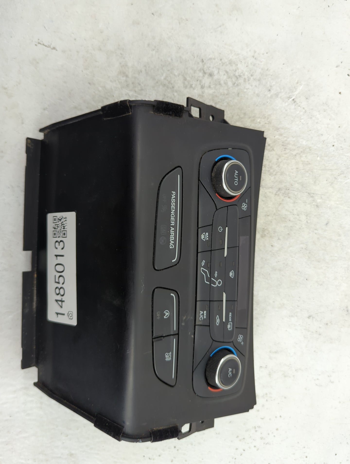 2017 Ford Escape Climate Control Module Temperature AC/Heater Replacement P/N:GJ5T-18C612-AE AEAVQ6K28C Fits OEM Used Auto P