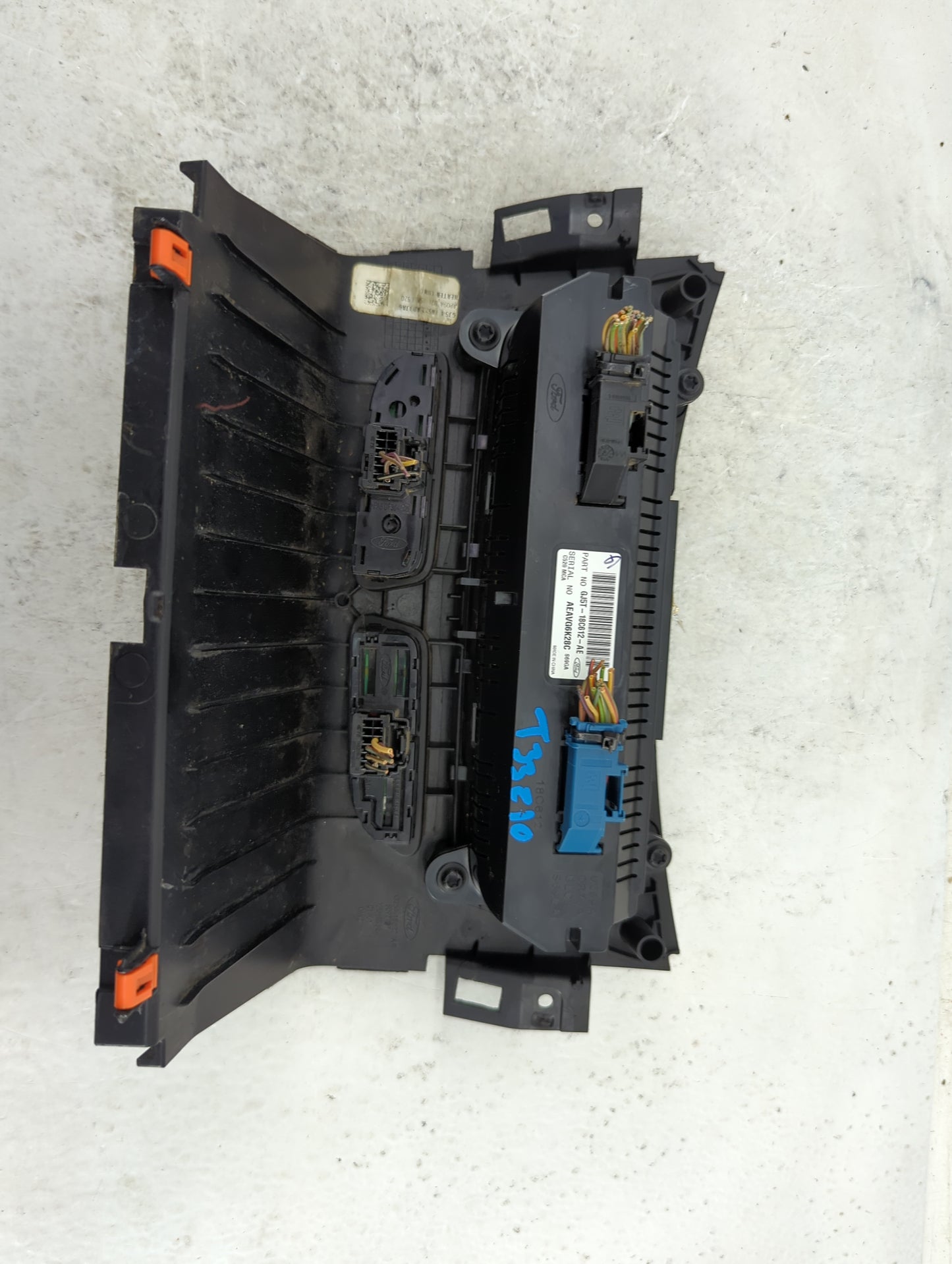 2017 Ford Escape Climate Control Module Temperature AC/Heater Replacement P/N:GJ5T-18C612-AE AEAVQ6K28C Fits OEM Used Auto P