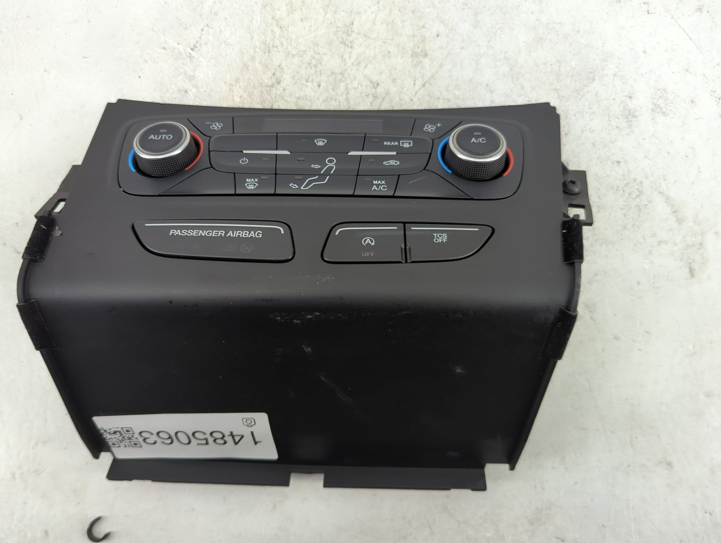 2017 Ford Escape Climate Control Module Temperature AC/Heater Replacement P/N:GJ5T-18C612-AE Fits OEM Used Auto Parts - Oemu