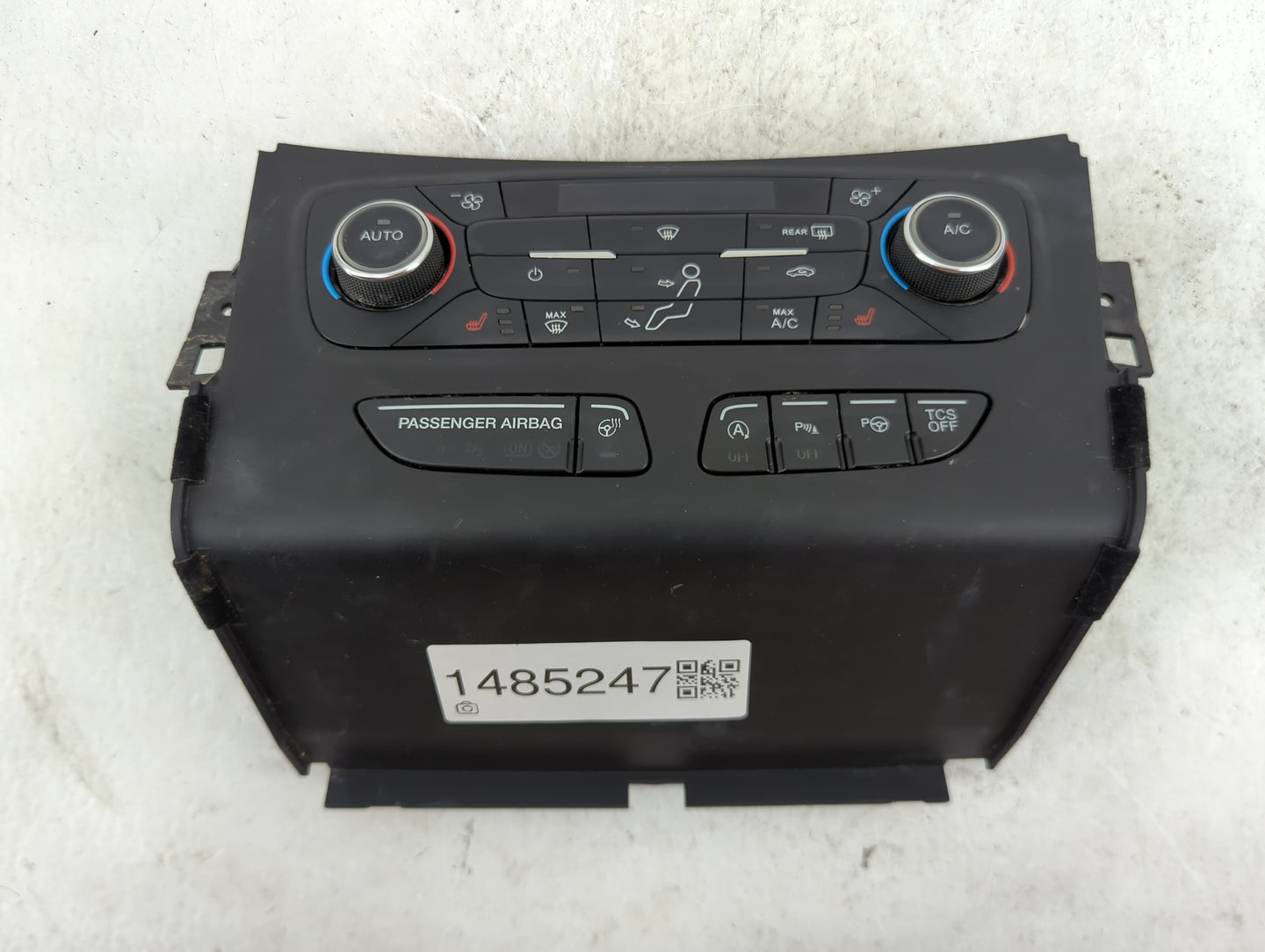 2017 Ford Escape Climate Control Module Temperature AC/Heater Replacement P/N:GJ5T-18C612-FA GABVH3V35E Fits OEM Used Auto P