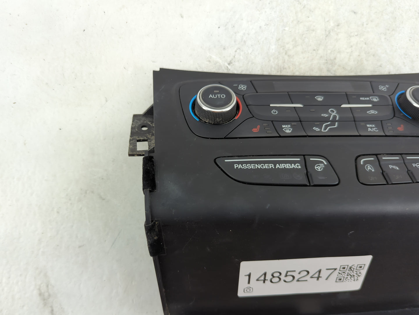 2017 Ford Escape Climate Control Module Temperature AC/Heater Replacement P/N:GJ5T-18C612-FA GABVH3V35E Fits OEM Used Auto P
