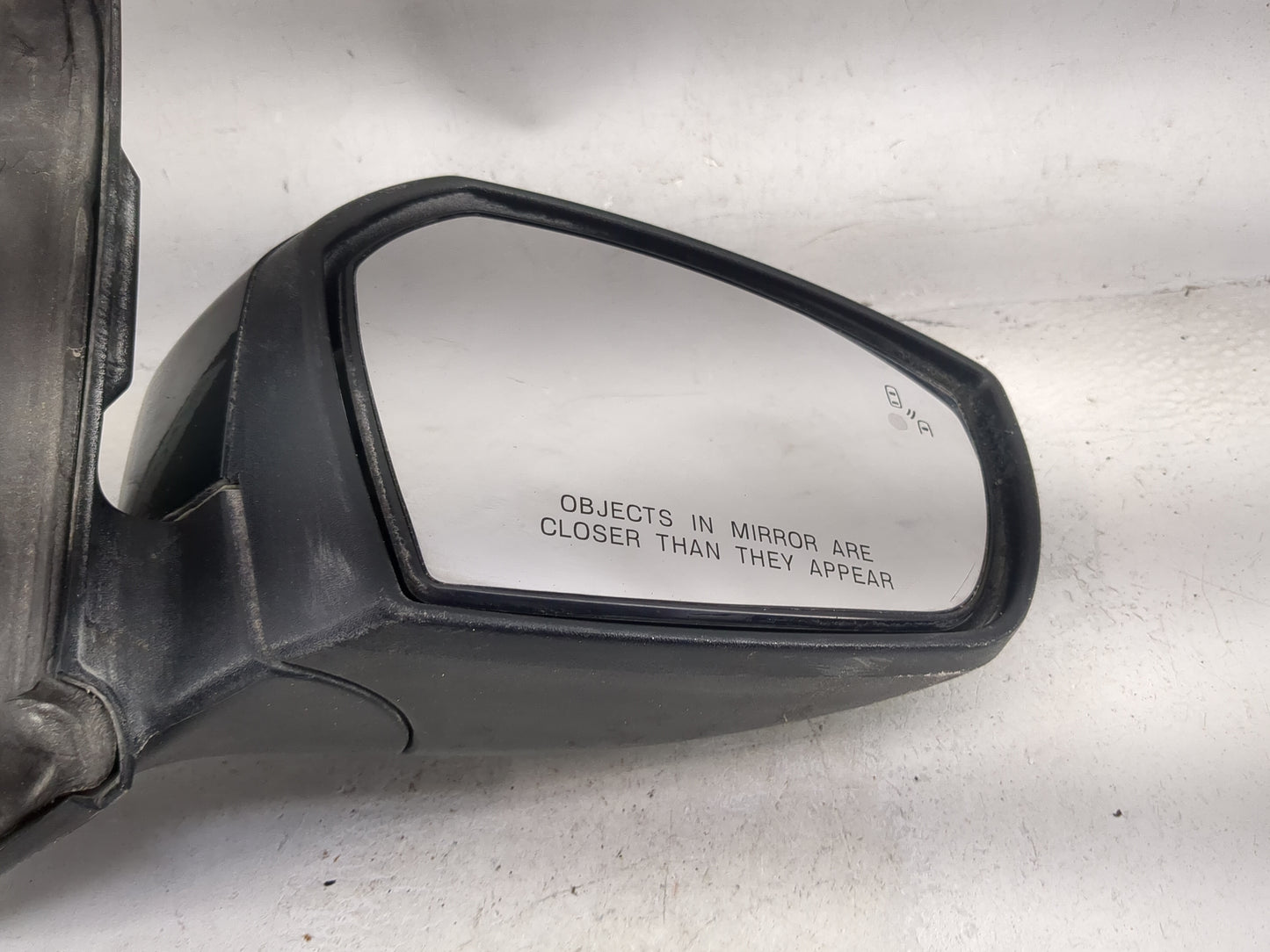 2017-2019 Ford Escape Passenger Side View Mirror - Right Door Mirror OEM Used - Oemusedautoparts1.com