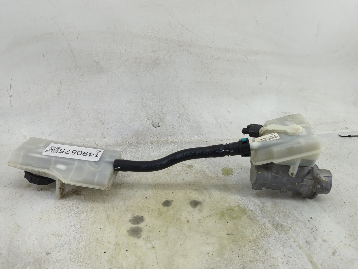 2013-2019 Ford Escape Brake Master Cylinder 1490575 - Oemusedautoparts1.com