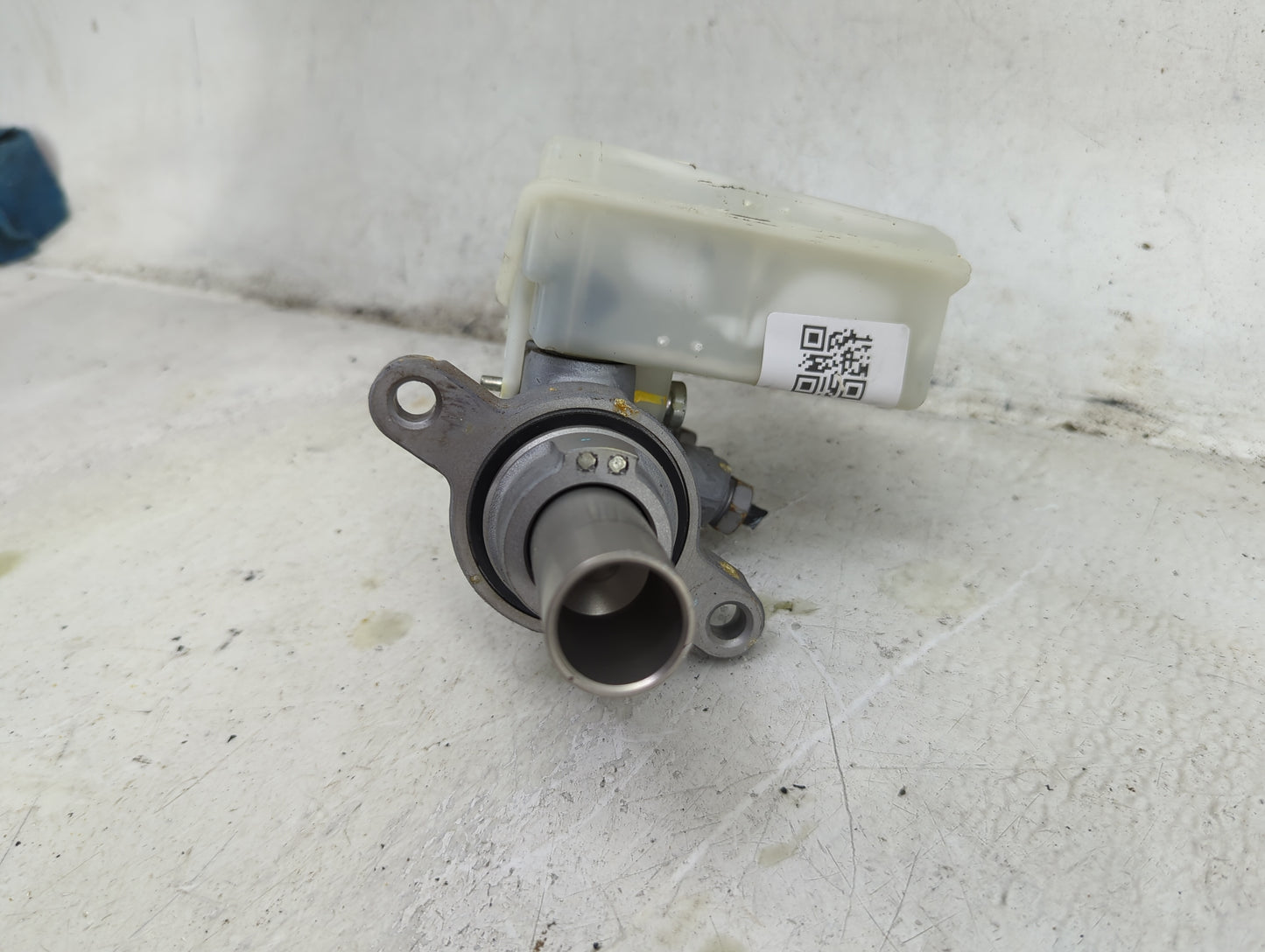 2013-2019 Ford Escape Brake Master Cylinder 1492291 - Oemusedautoparts1.com