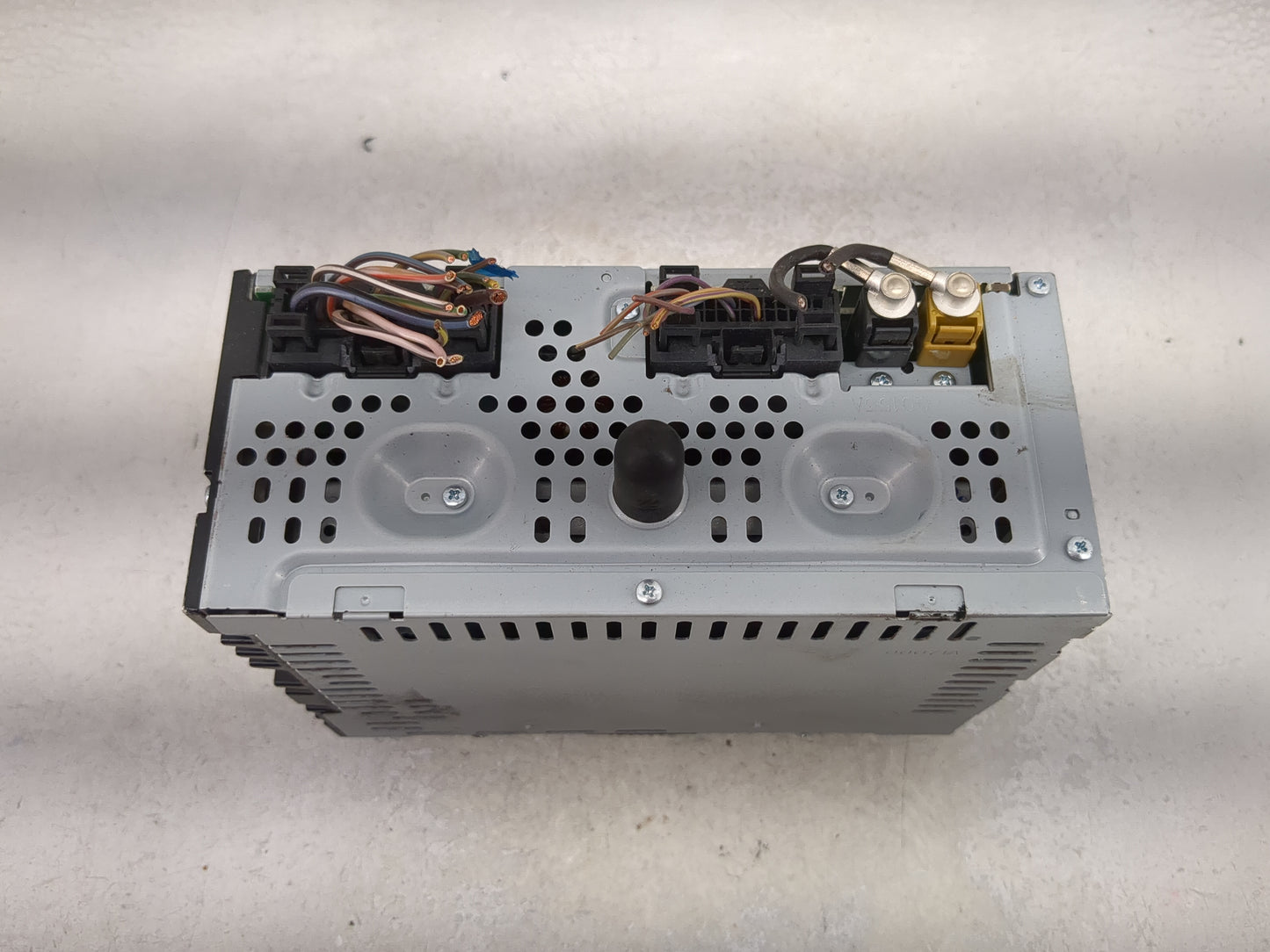 2017 Ford Escape Radio AM FM Cd Player Receiver Replacement P/N:CQ-CJ36N24MB GJ5T-19C107-BA, GJ5T-19C Fits OEM Used Auto Par