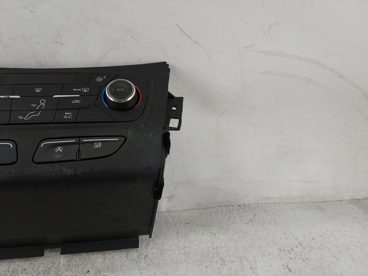 2017 Ford Escape Climate Control Module Temperature AC/Heater Replacement P/N:GJ5T-18C612-EA Fits OEM Used Auto Parts - Oemu
