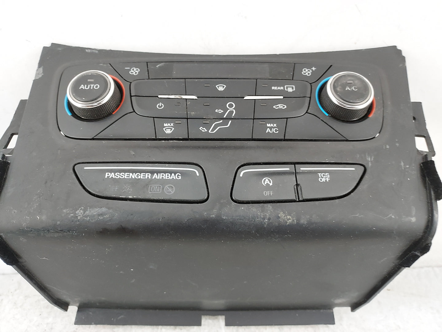 2017 Ford Escape Climate Control Module Temperature AC/Heater Replacement P/N:GJ5T-18C612-EA Fits OEM Used Auto Parts - Oemu