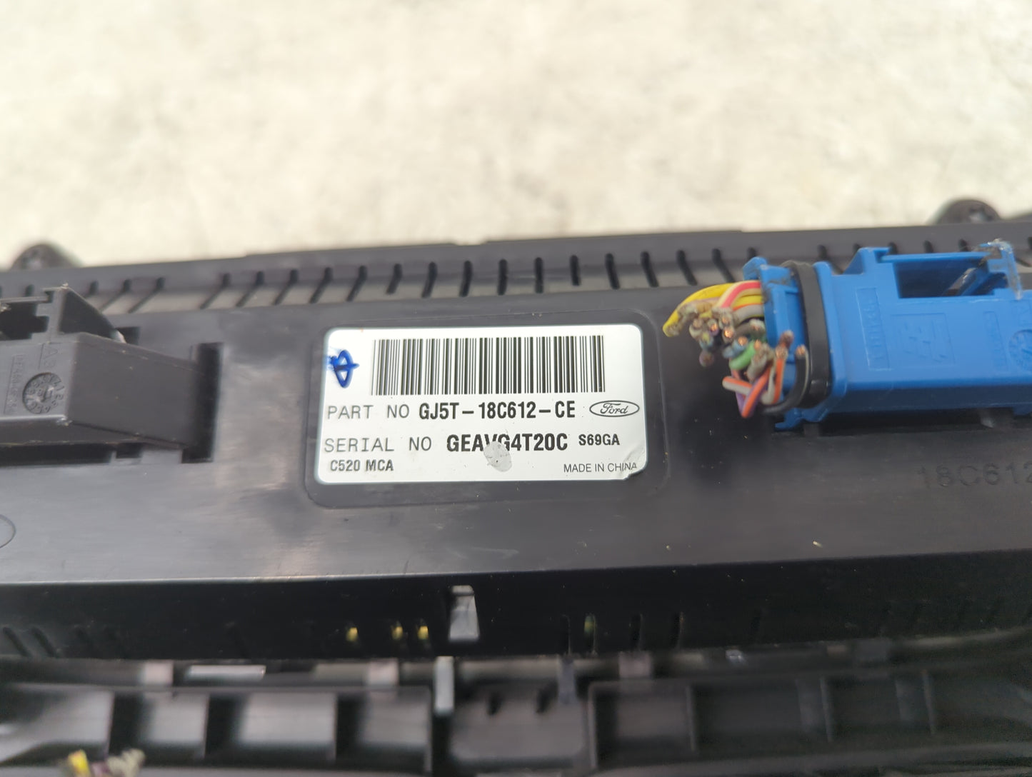 2017 Ford Escape Climate Control Module Temperature AC/Heater Replacement P/N:GJ5T-18C612-CE Fits OEM Used Auto Parts - Oemu