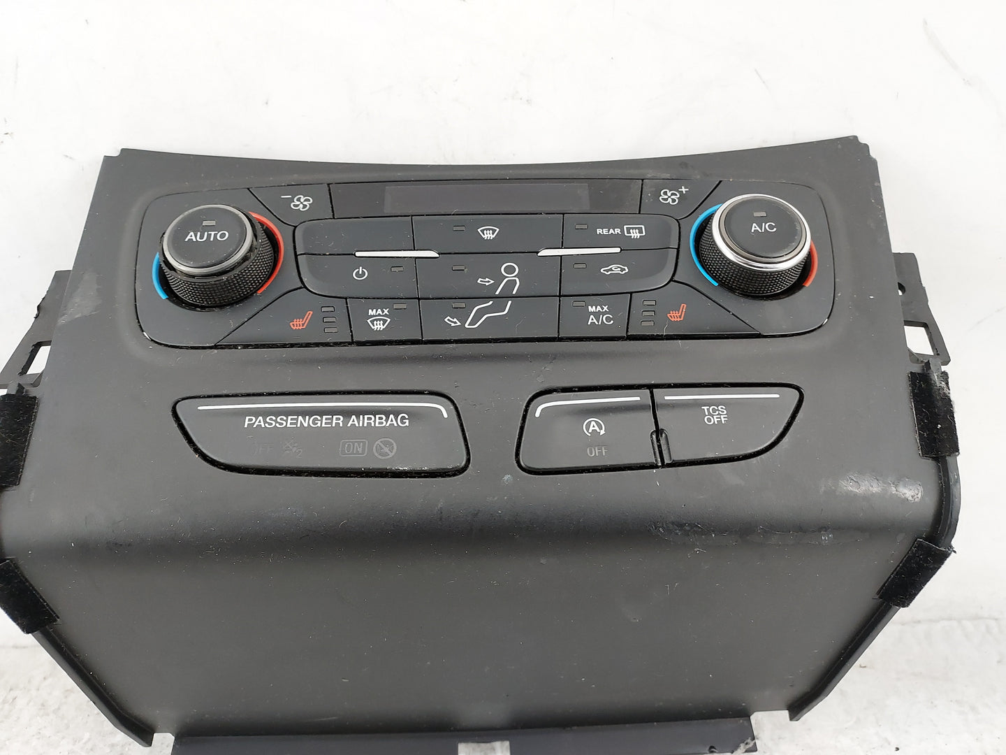 2017 Ford Escape Climate Control Module Temperature AC/Heater Replacement P/N:GJ5T-18C612-CE Fits OEM Used Auto Parts - Oemu