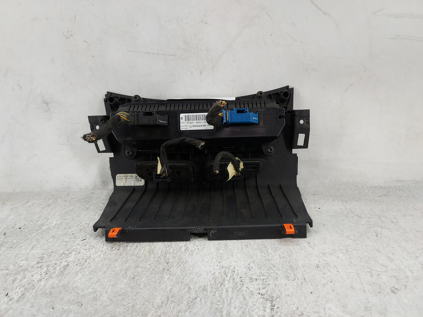 2017 Ford Escape Climate Control Module Temperature AC/Heater Replacement P/N:GJ5T-18C612-CE Fits OEM Used Auto Parts - Oemu